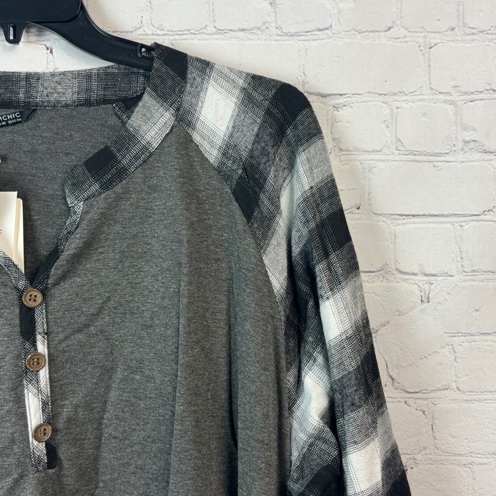 BloomChic Black and Gray Plaid Sleeve Henley Top Plus Size 2X - Picture 3 of 7